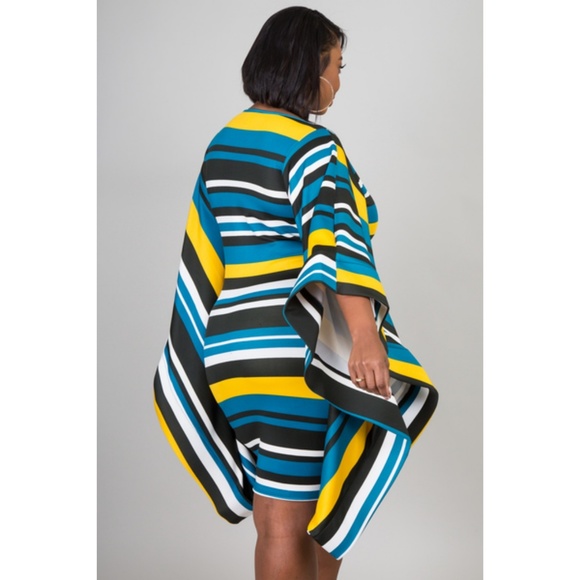 1X-3X PLUS SIZE TEALROUNDNECK SHOULDEE BAND SLEEVE - Picture 3 of 5